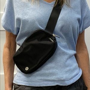 Lululemon Everywhere Belt Bag